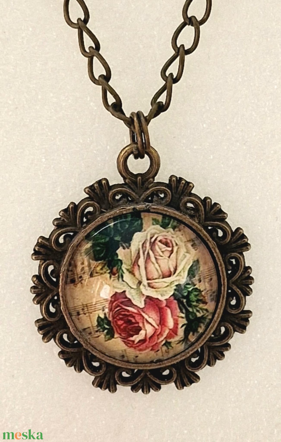 Üveglencsés nyaklánc vintage mintás medállal - ékszer - nyaklánc - medálos nyaklánc - Meska.hu