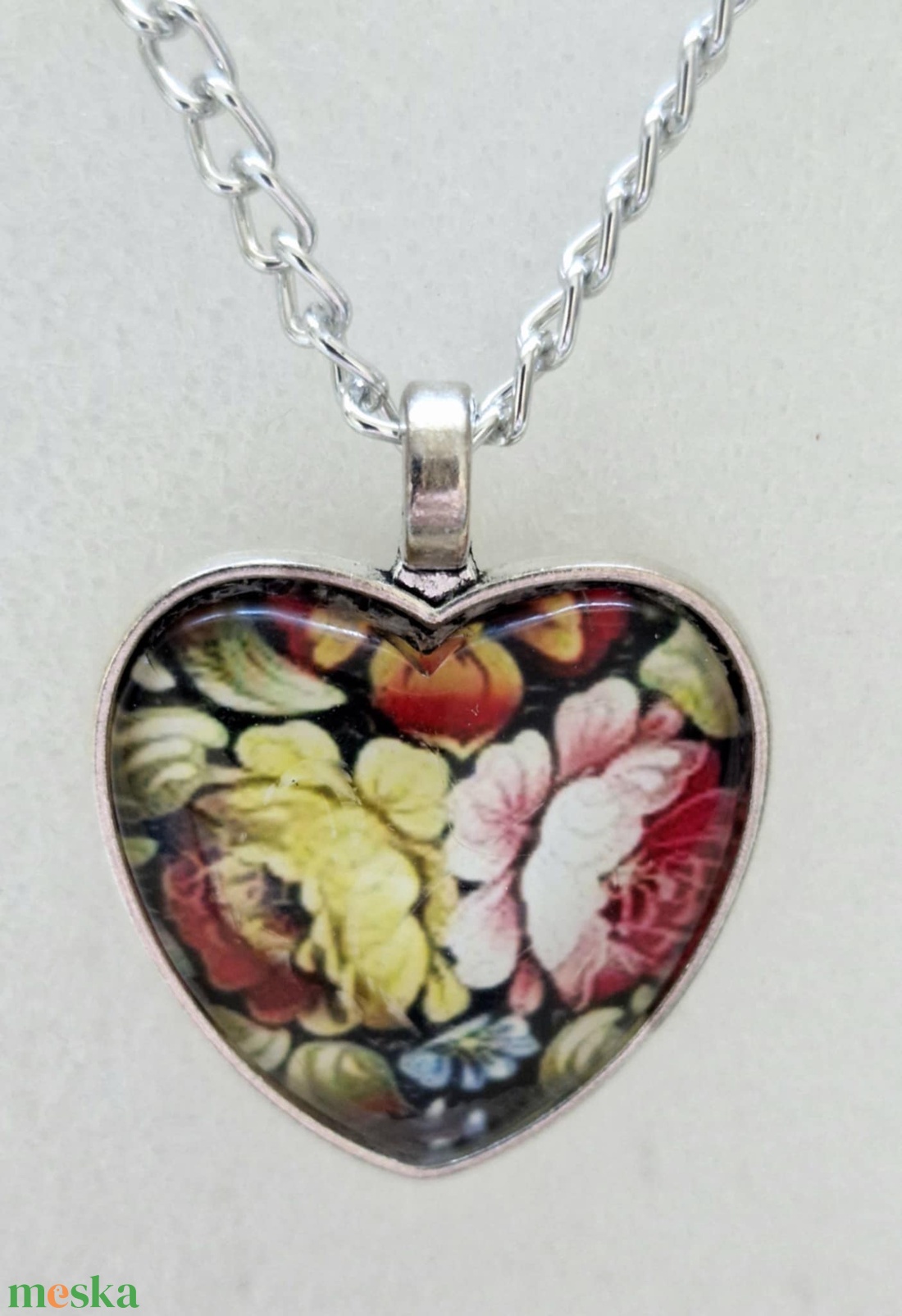 Üveglencsés nyaklánc Valentin napra - ékszer - nyaklánc - medálos nyaklánc - Meska.hu