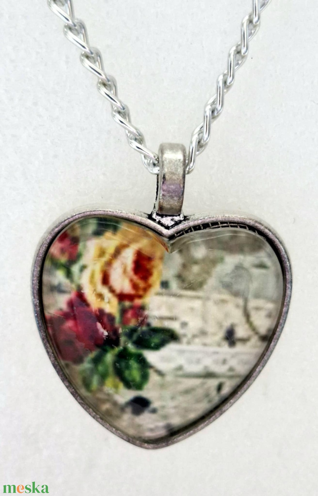 Üveglencsés nyaklánc Valentin napra - ékszer - nyaklánc - medálos nyaklánc - Meska.hu