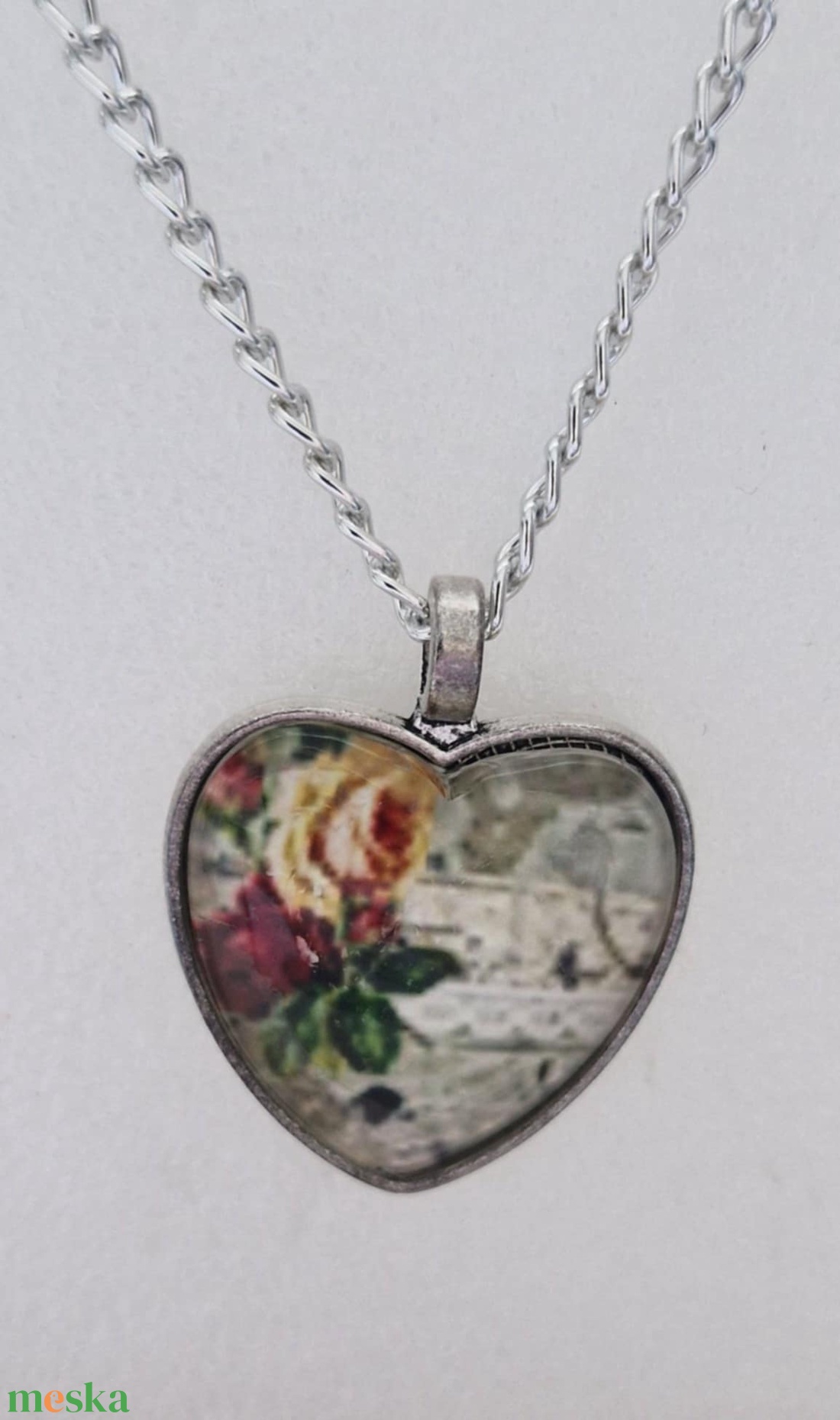 Üveglencsés nyaklánc Valentin napra - ékszer - nyaklánc - medálos nyaklánc - Meska.hu