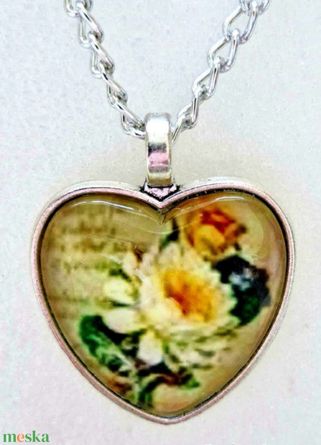 Üveglencsés nyaklánc Valentin napra - ékszer - nyaklánc - medálos nyaklánc - Meska.hu