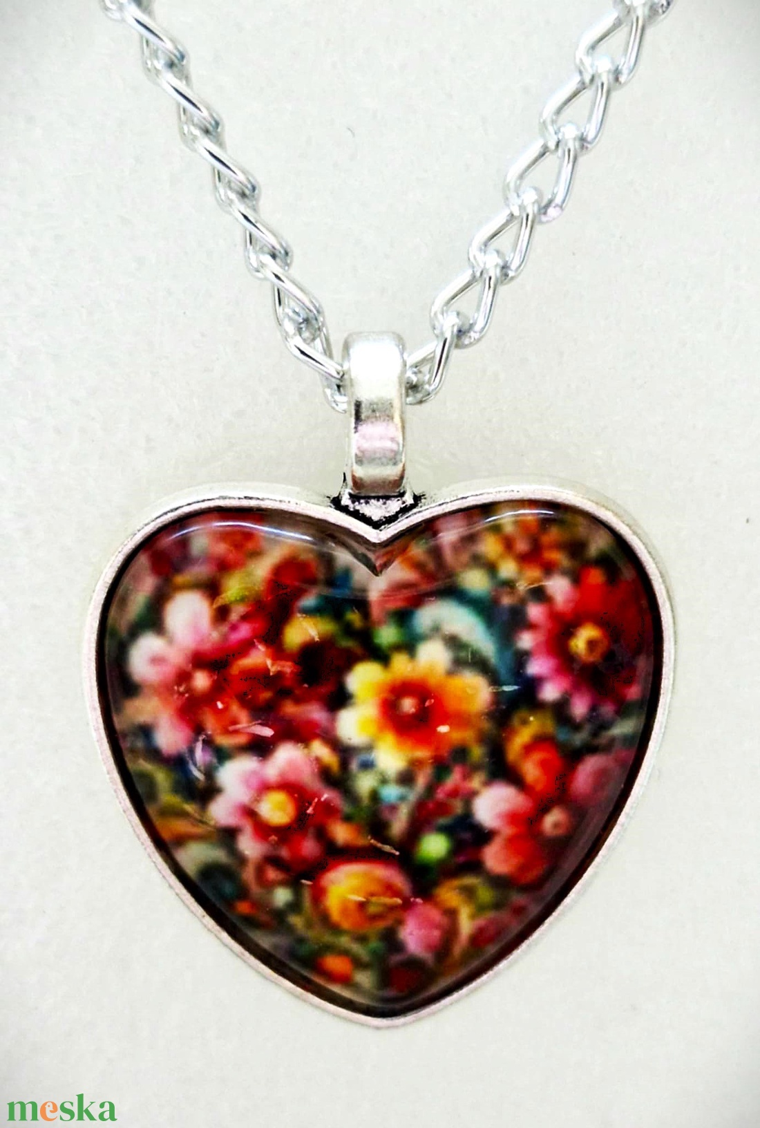 Üveglencsés nyaklánc Valentin napra - ékszer - nyaklánc - medálos nyaklánc - Meska.hu
