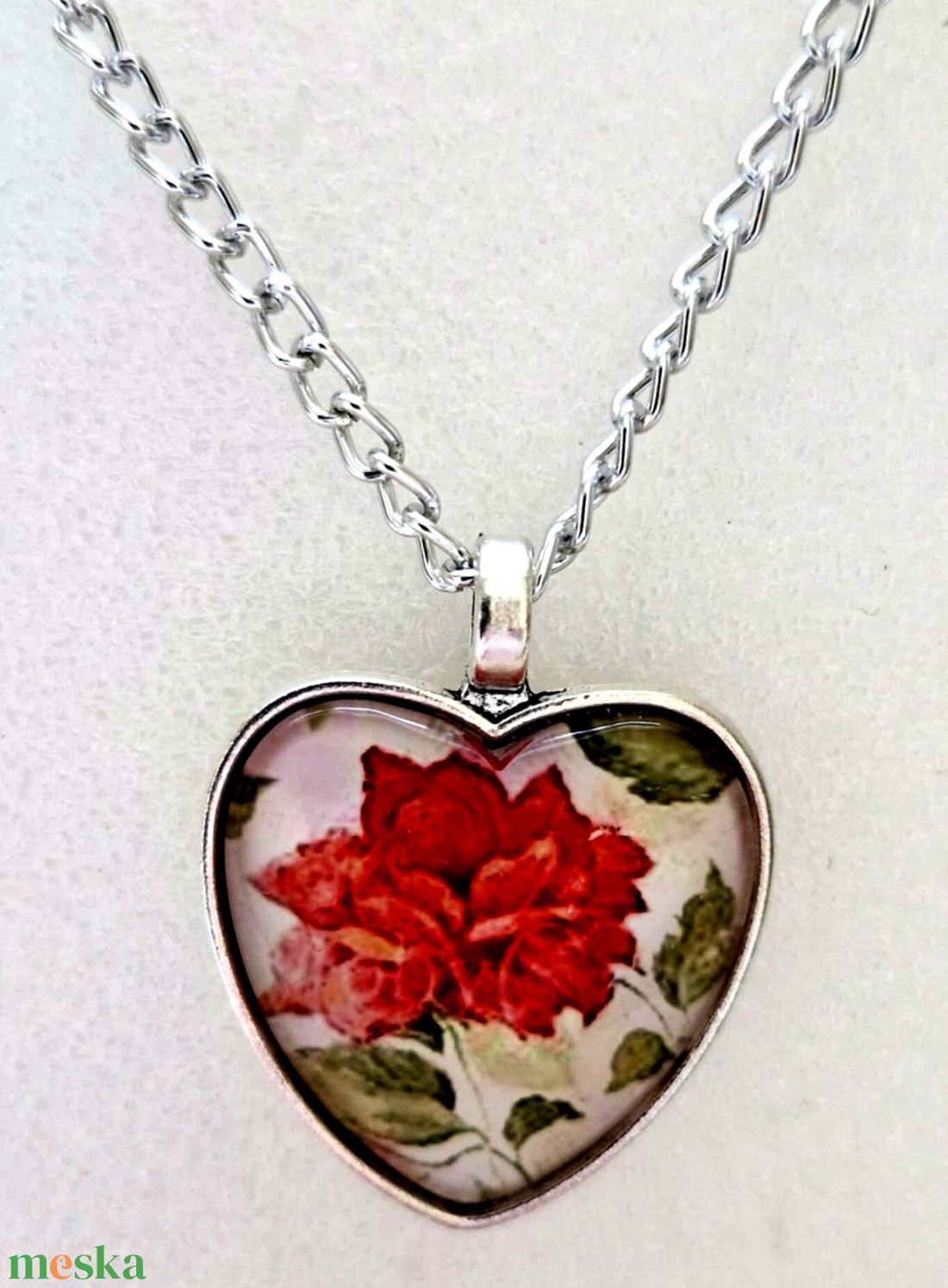 Üveglencsés nyaklánc nőnapra - ékszer - nyaklánc - medálos nyaklánc - Meska.hu
