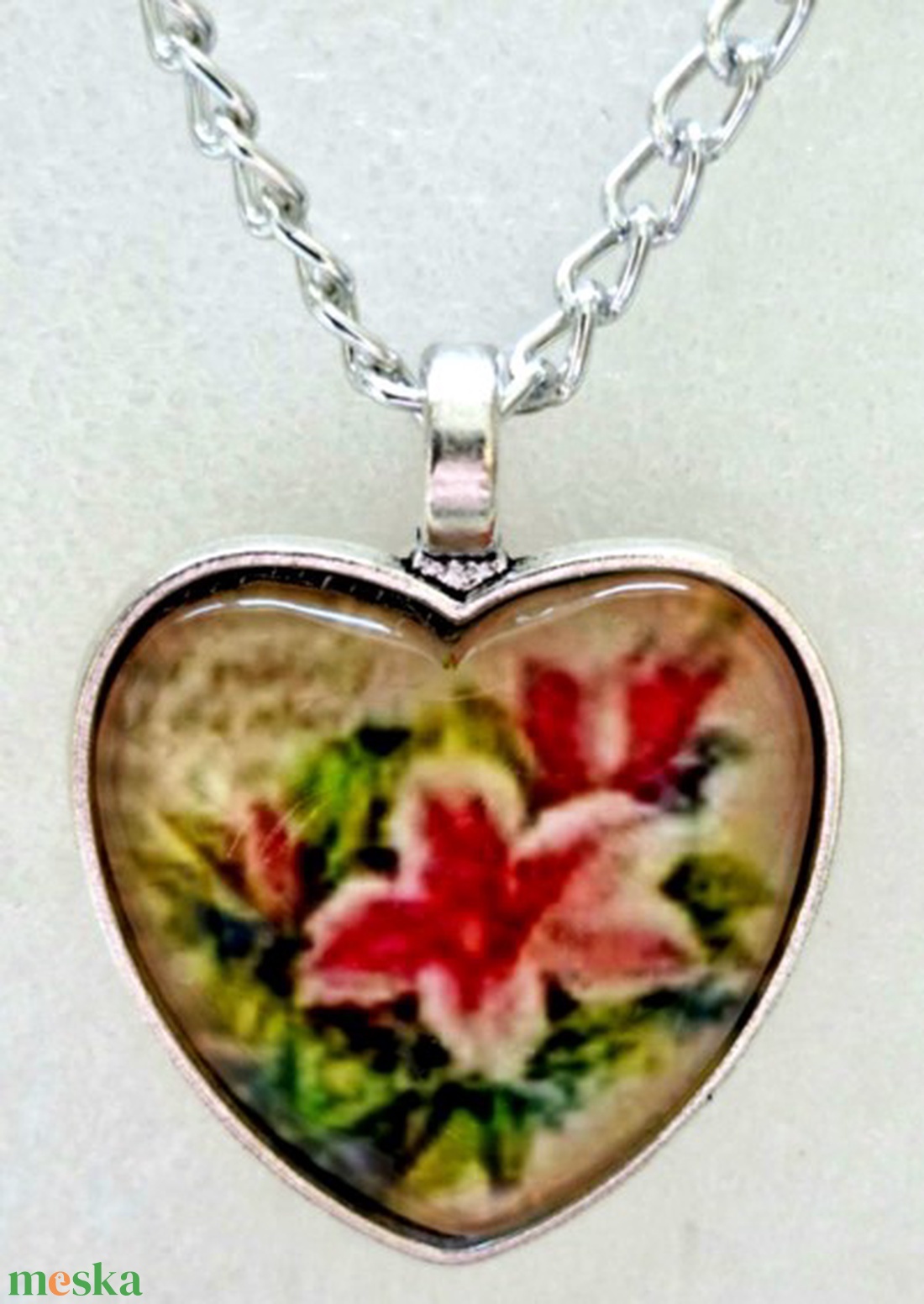 Üveglencsés nyaklánc nőnapra - ékszer - nyaklánc - medálos nyaklánc - Meska.hu