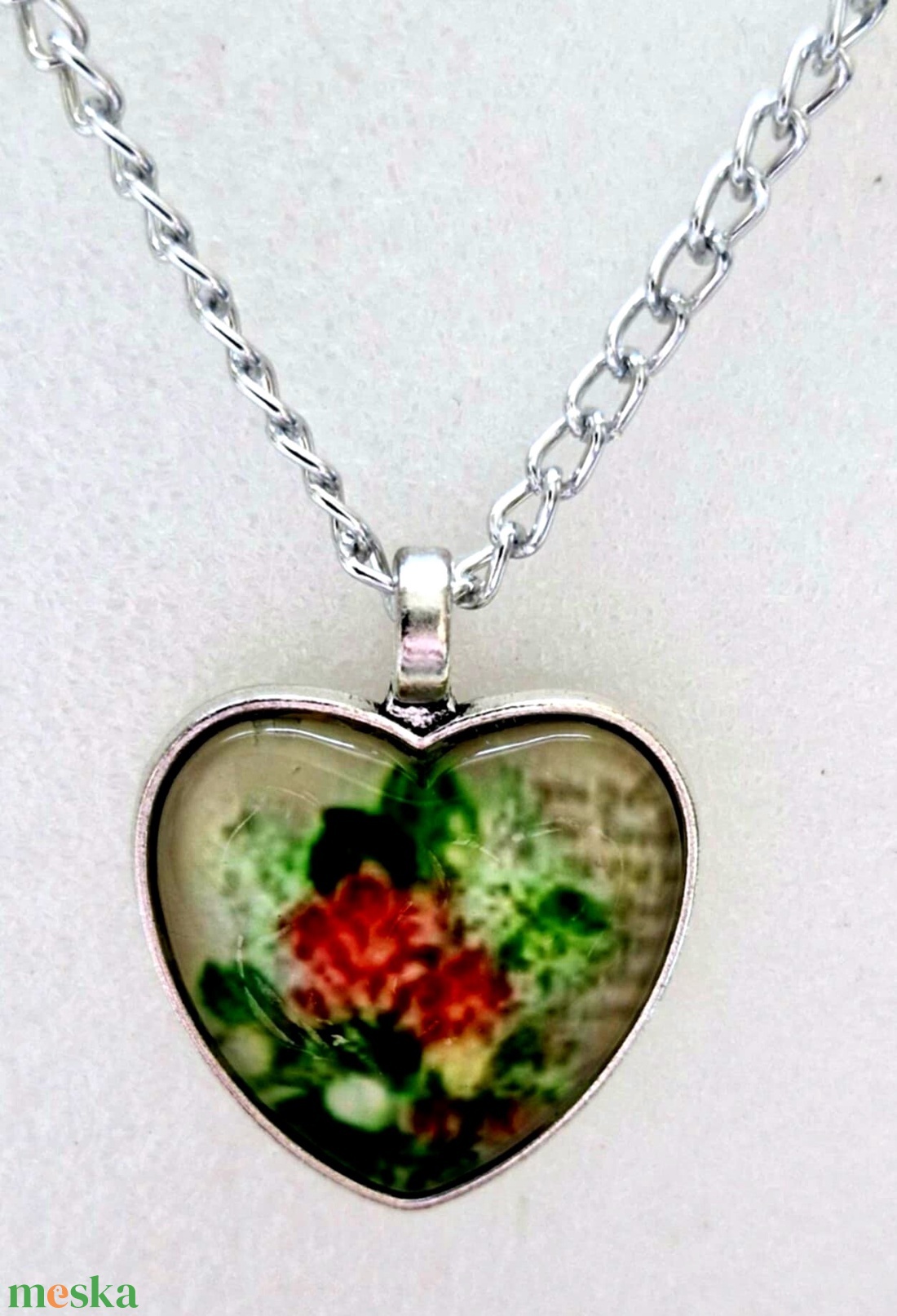 Üveglencsés nyaklánc nőnapra - ékszer - nyaklánc - medálos nyaklánc - Meska.hu