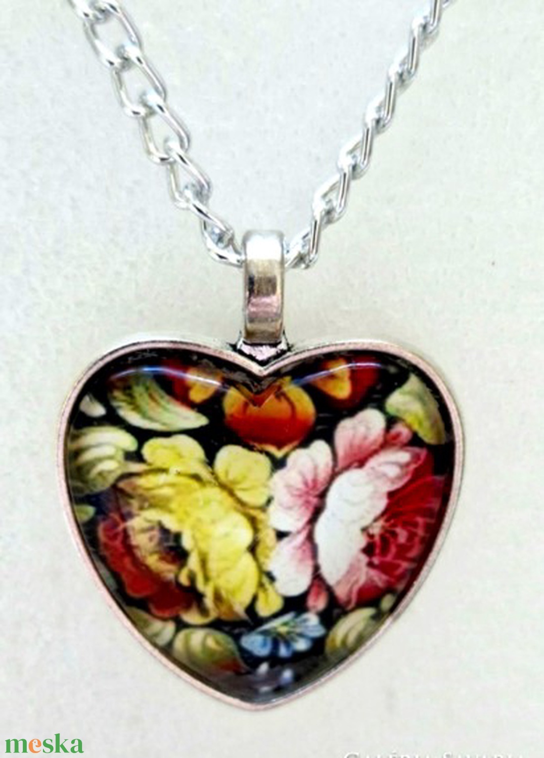 Üveglencsés nyaklánc nőnapra - ékszer - nyaklánc - medálos nyaklánc - Meska.hu