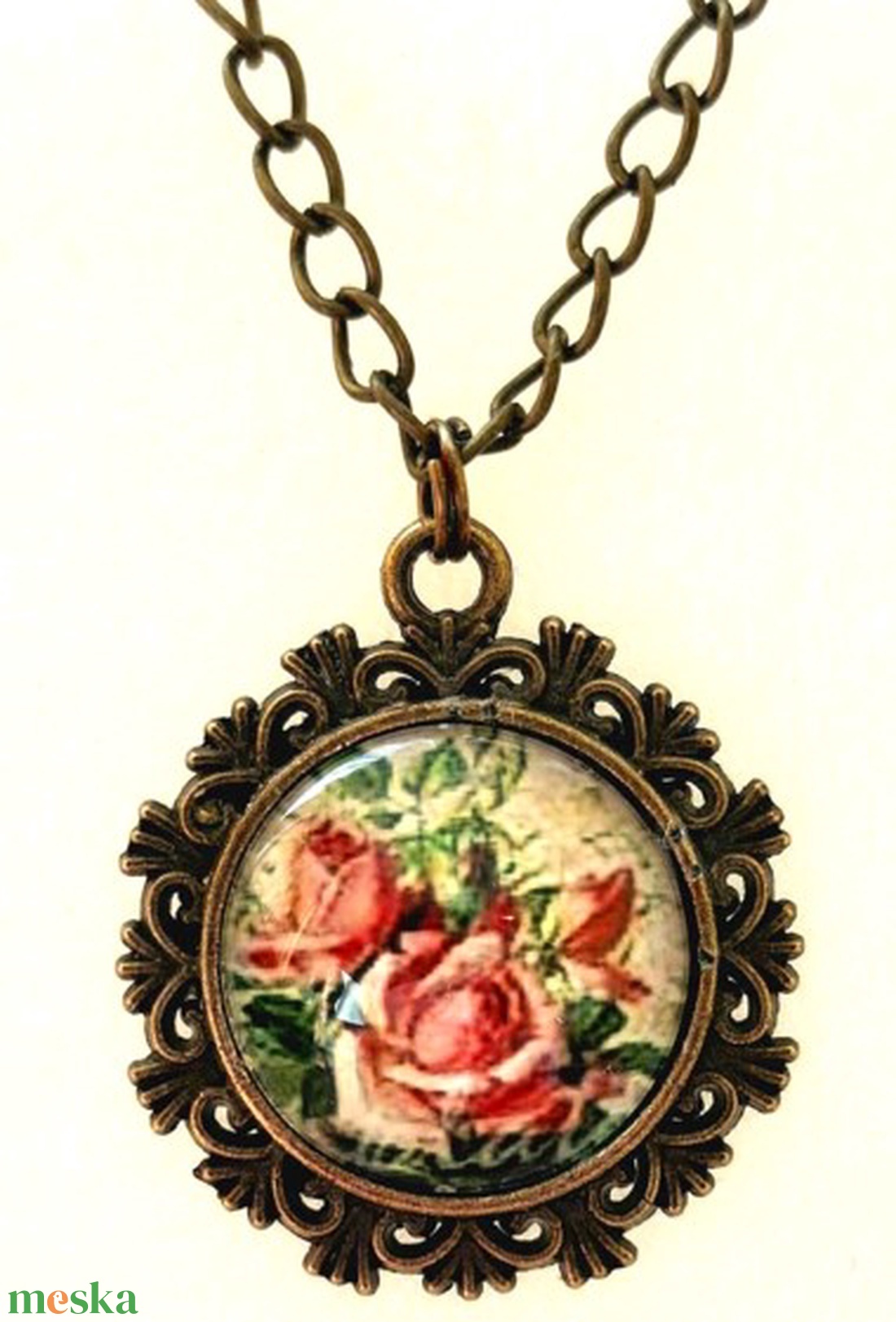 Üveglencsés nyaklánc vintage mintás medállal nőnapra - ékszer - nyaklánc - medálos nyaklánc - Meska.hu
