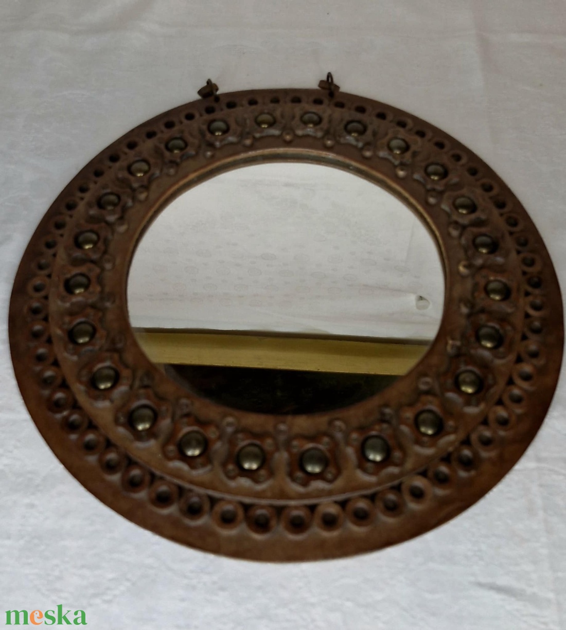 Vintage iparművészeti bőrdíszműves fali tükör (34 cm) � 1970-es évek - otthon & életmód - dekoráció - tükör - Meska.hu