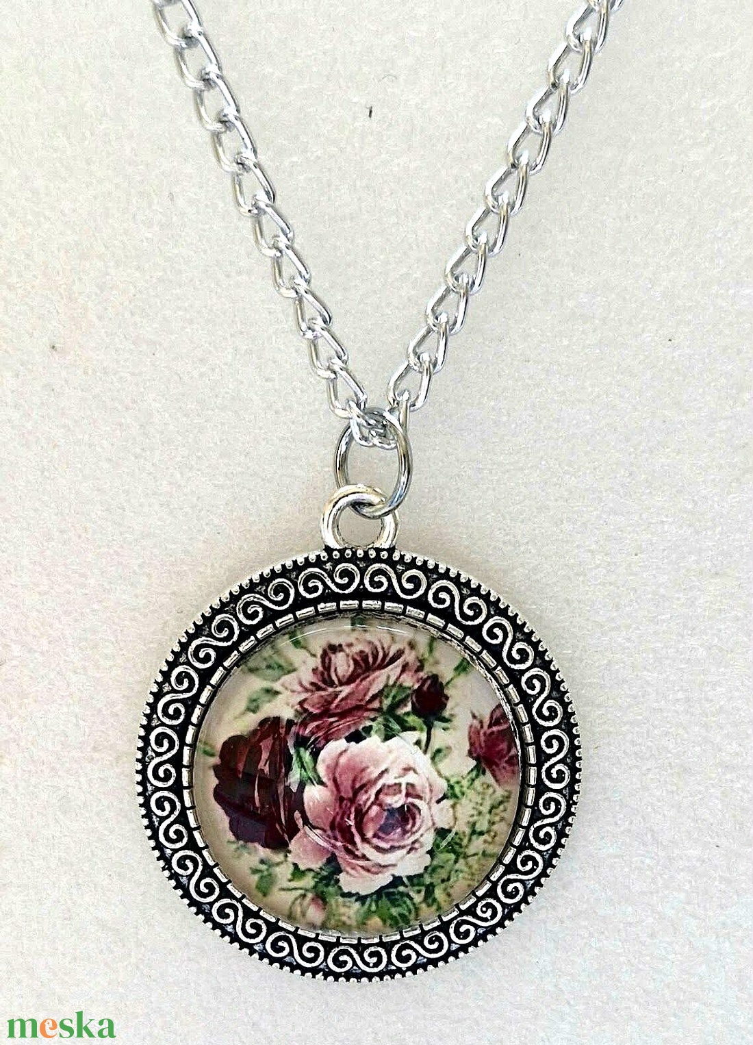 Vintage rózsás üveglencsés nyaklánc � antik ezüst színben - ékszer - nyaklánc - medálos nyaklánc - Meska.hu