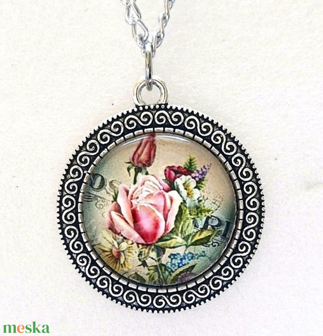 Vintage rózsás üveglencsés nyaklánc � antik ezüst színben - ékszer - nyaklánc - medálos nyaklánc - Meska.hu
