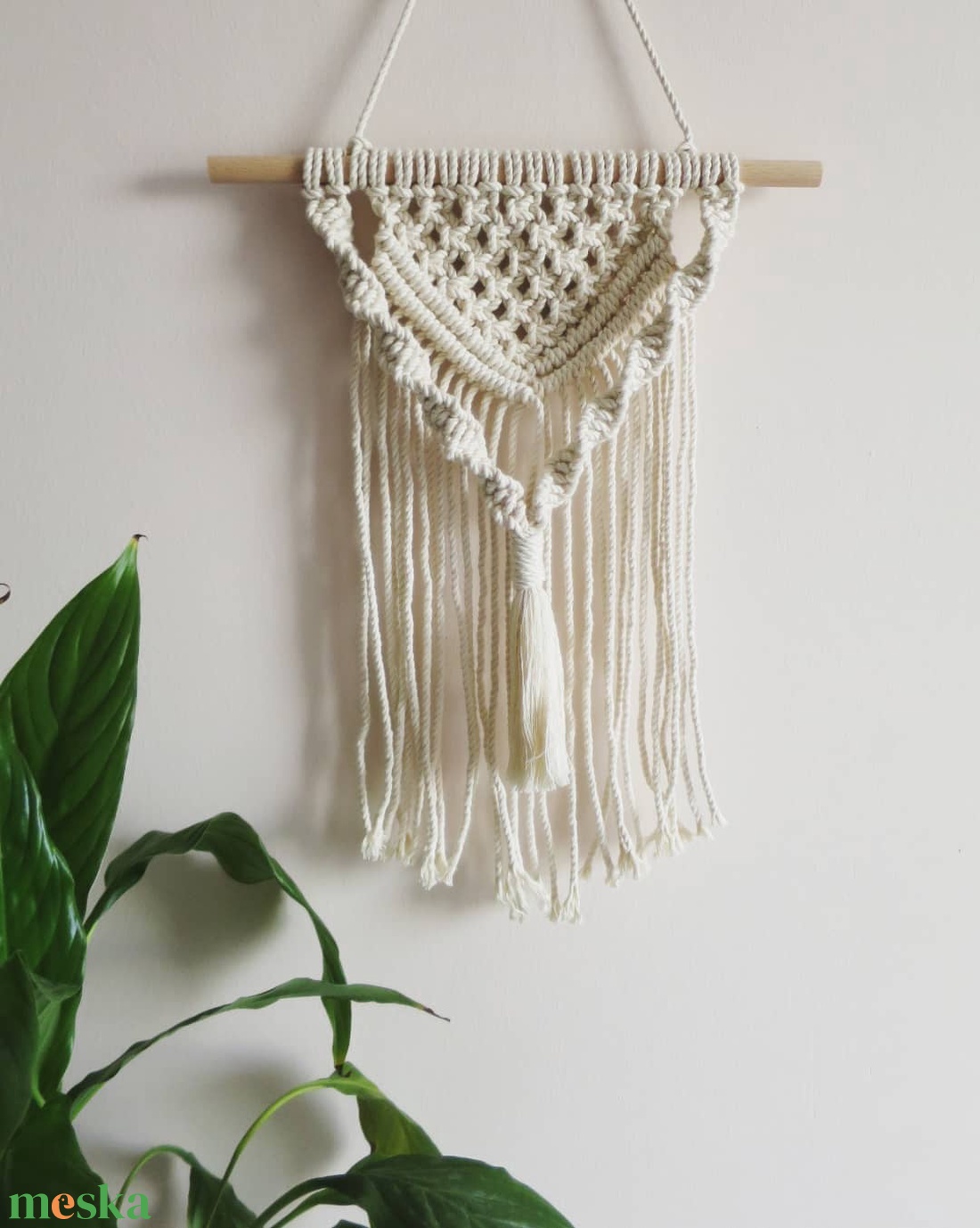 Makramé fali dísz natúr színben - otthon & életmód - dekoráció - fali és függő dekoráció - falra akasztható dekor - Meska.hu
