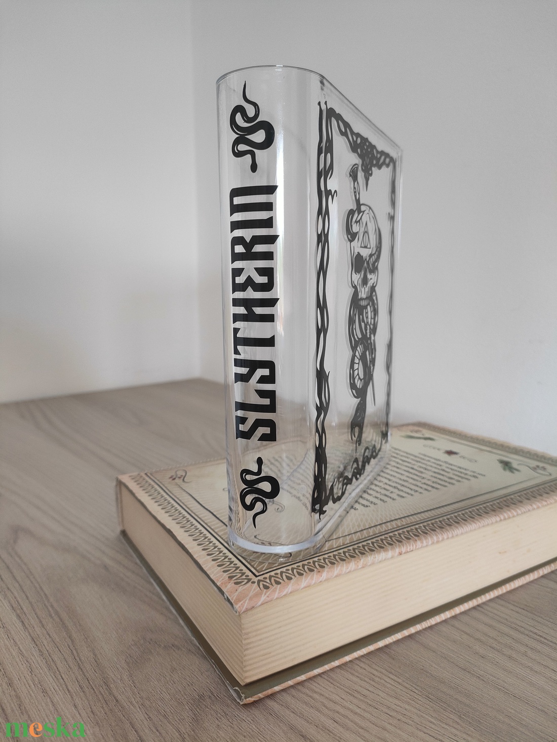 Egyedi könyv formájú plexi váza - Harry Potter inspirálta stílusban - otthon & életmód - dekoráció - virágdísz és tartó - váza - Meska.hu Egyedi könyv formájú plexi váza - Harry Potter inspirálta stílusban - otthon & életmód - dekoráció - virágdísz és tartó - váza - Meska.hu
