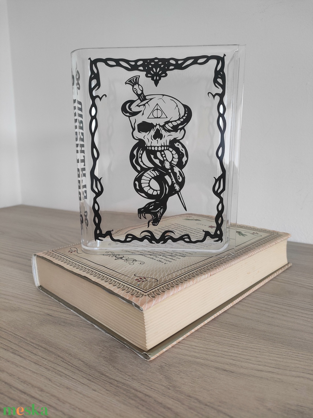 Egyedi könyv formájú plexi váza - Harry Potter inspirálta stílusban - otthon & életmód - dekoráció - virágdísz és tartó - váza - Meska.hu Egyedi könyv formájú plexi váza - Harry Potter inspirálta stílusban - otthon & életmód - dekoráció - virágdísz és tartó - váza - Meska.hu