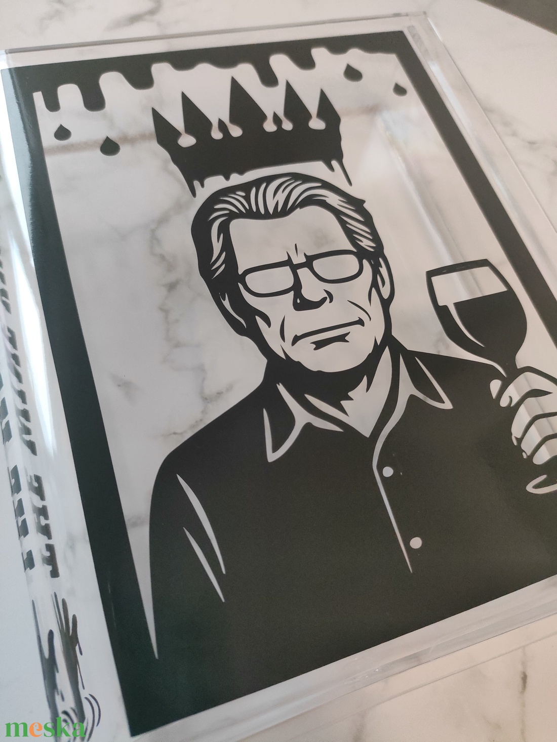 Kézzel készült plexi váza - horror, thriller rajongó könyvmolyoknak (Stephen King) - otthon & életmód - dekoráció - virágdísz és tartó - váza - Meska.hu Kézzel készült plexi váza - horror, thriller rajongó könyvmolyoknak (Stephen King) - otthon & életmód - dekoráció - virágdísz és tartó - váza - Meska.hu