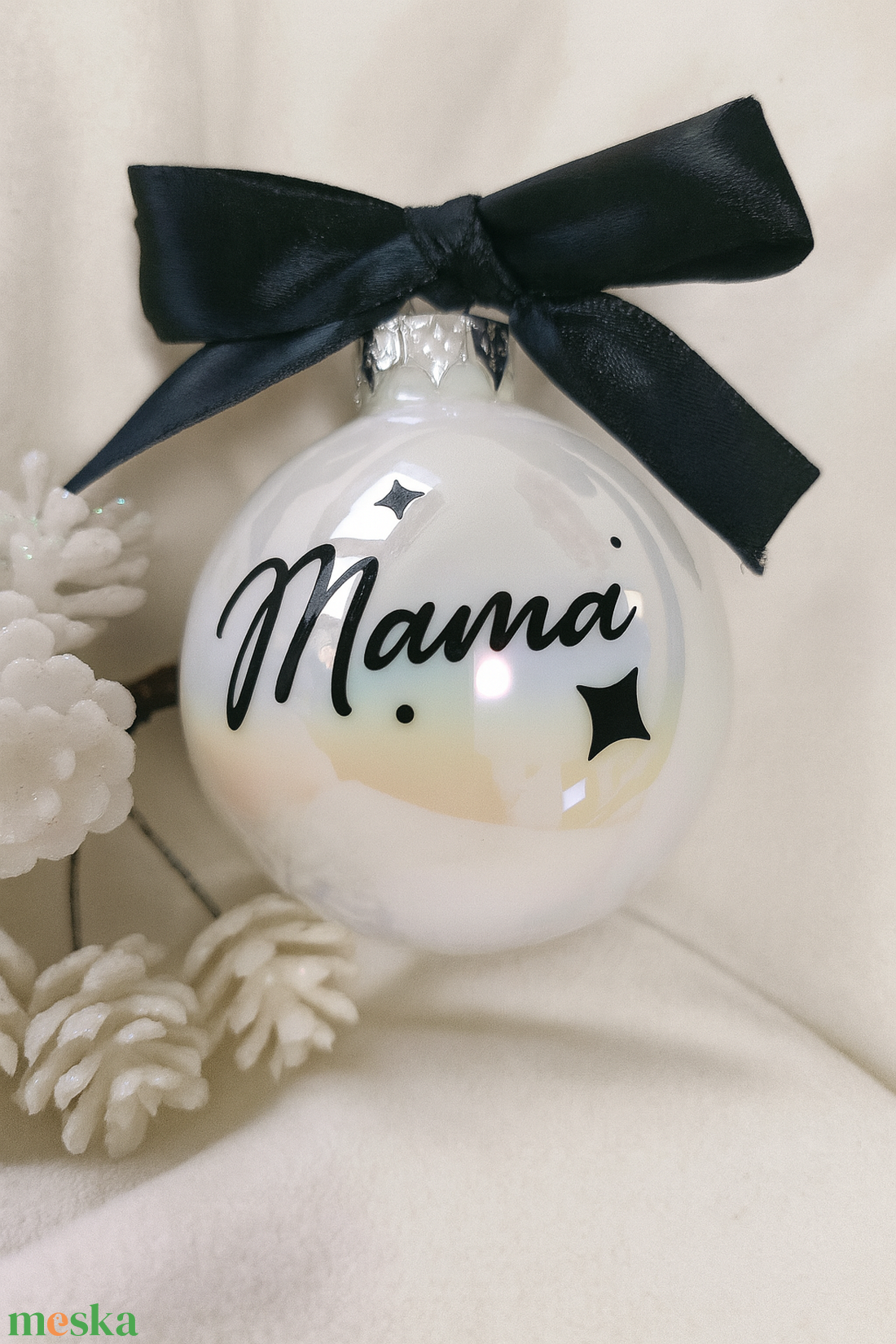 Névre szóló irizáló karácsonyi gömb, egyedi karácsonyfa dísz - karácsony - karácsonyi lakásdekoráció - karácsonyfadíszek - Meska.hu