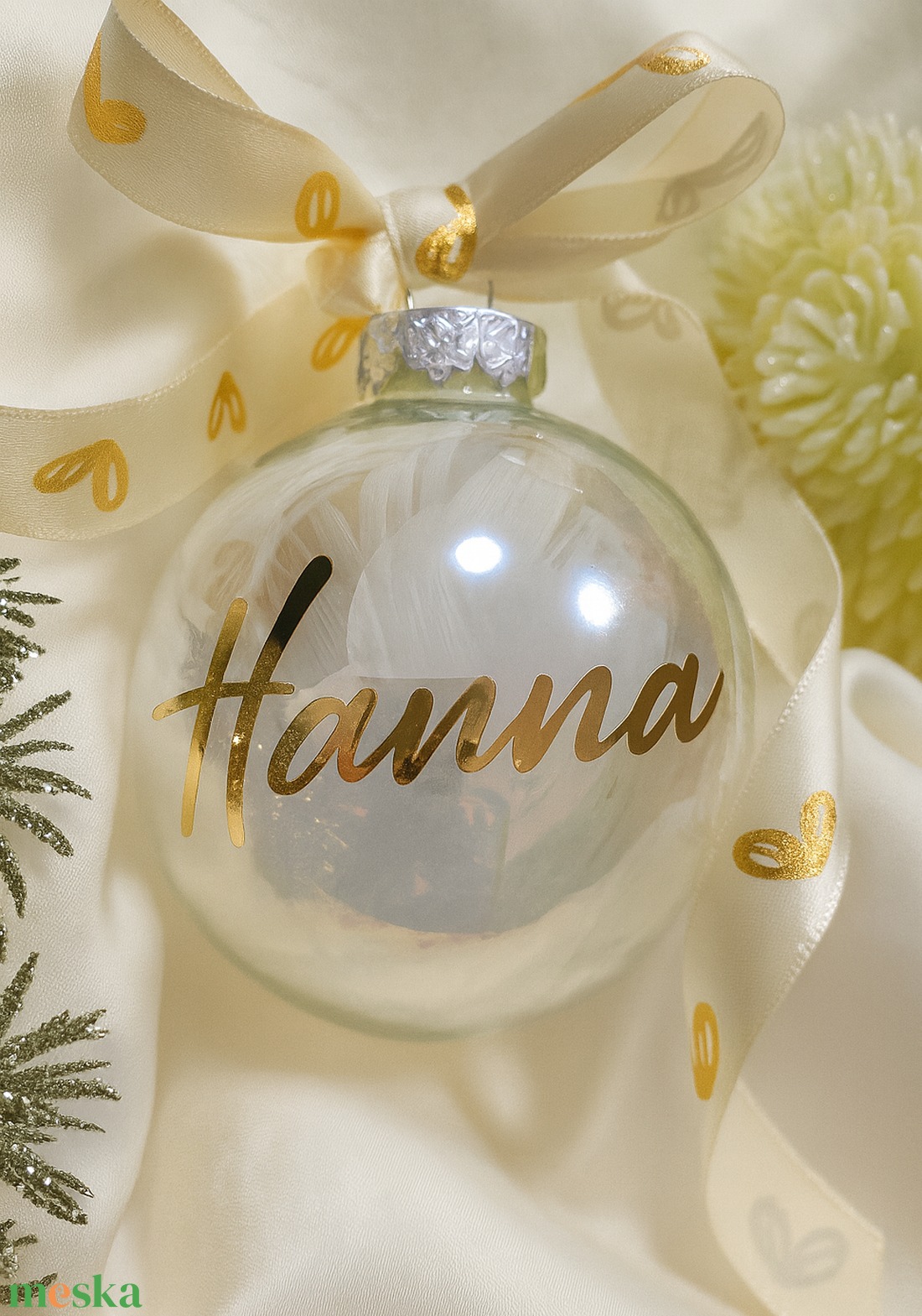 Átlátszó karácsonyi gömb tollal töltve, üveggömb, névre szóló - karácsony - karácsonyi lakásdekoráció - karácsonyfadíszek - Meska.hu