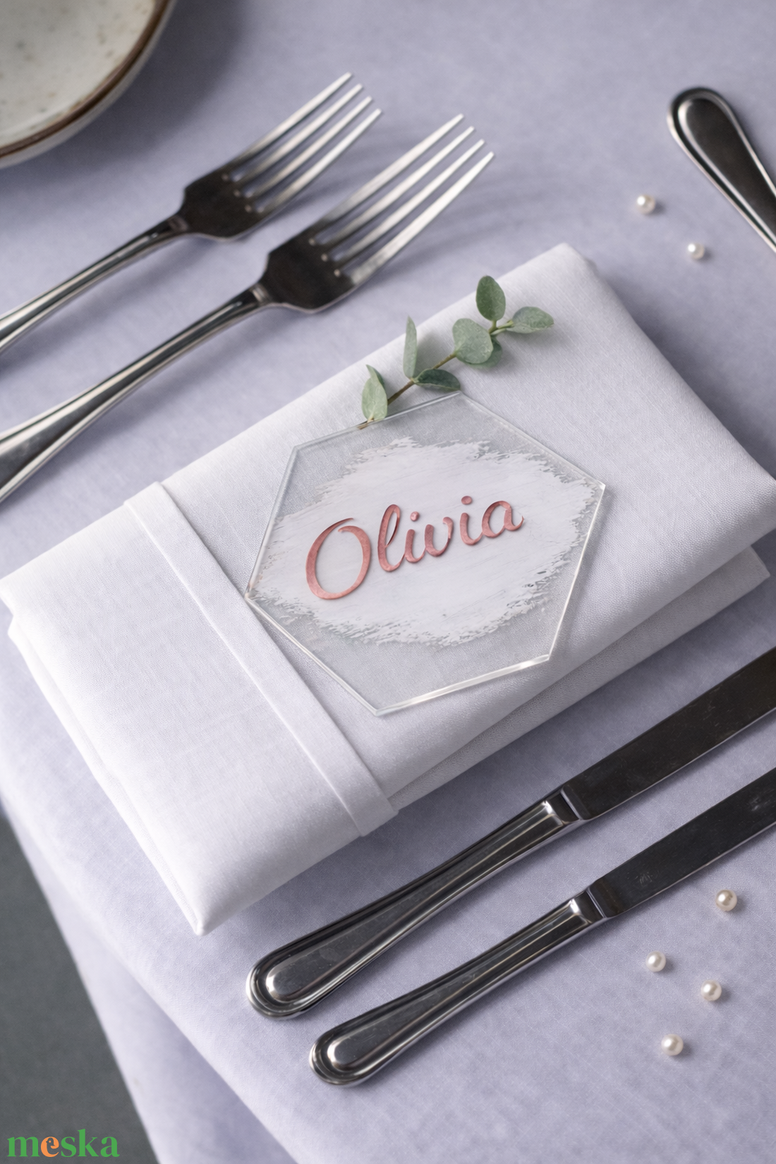 Plexi esküvői ültető, ültetőkártya, akril ültető, névkártya, névtábla, ültetőtábla, névreszóló - esküvő - dekoráció - tábla & jelzés - Meska.hu