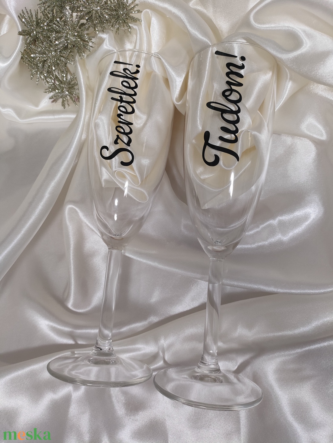 Megszemélyesített pezsgős pohár, Névre szóló pohár, Páros pohár, pezsgős pohár szett, üveg pohár - esküvő - emlék & ajándék - nászajándék - esküvői pohár, pohárszett - Meska.hu