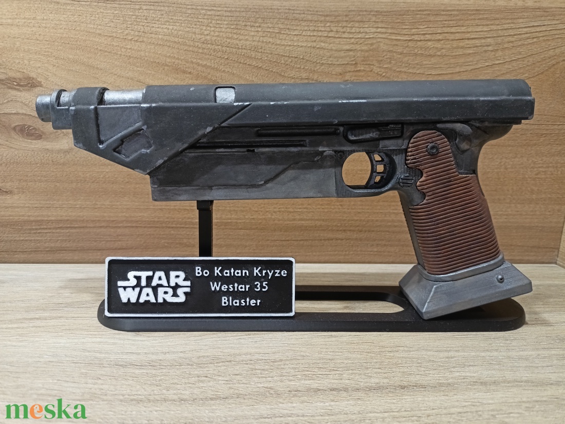 Egyedi Bo-Katan Westar-35 Pisztoly + Állvány � Kézzel Festett, Öregbített Változat - játék & sport - szerepjáték - Meska.hu