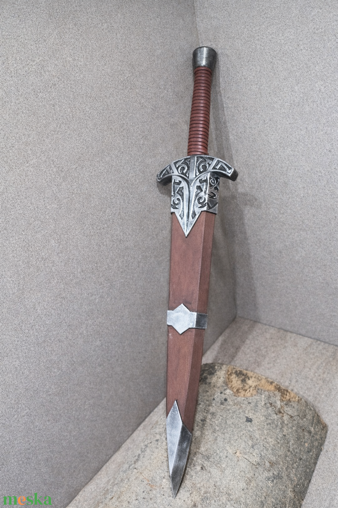 Skyrim Acél Tőr bőr markolattal + tok - 3D nyomtatott, kézzel festett - játék & sport - szerepjáték - Meska.hu