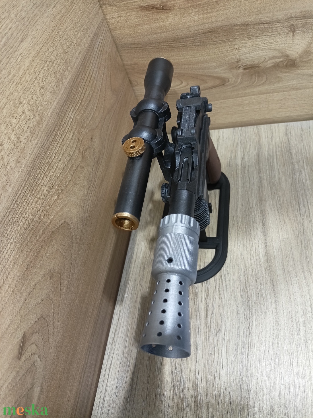 Egyedi 3D nyomtatott Han Solo DL-44 Lézerpisztoly - Két féle kivitelben! Airbrush festéssel - játék & sport - szerepjáték - Meska.hu