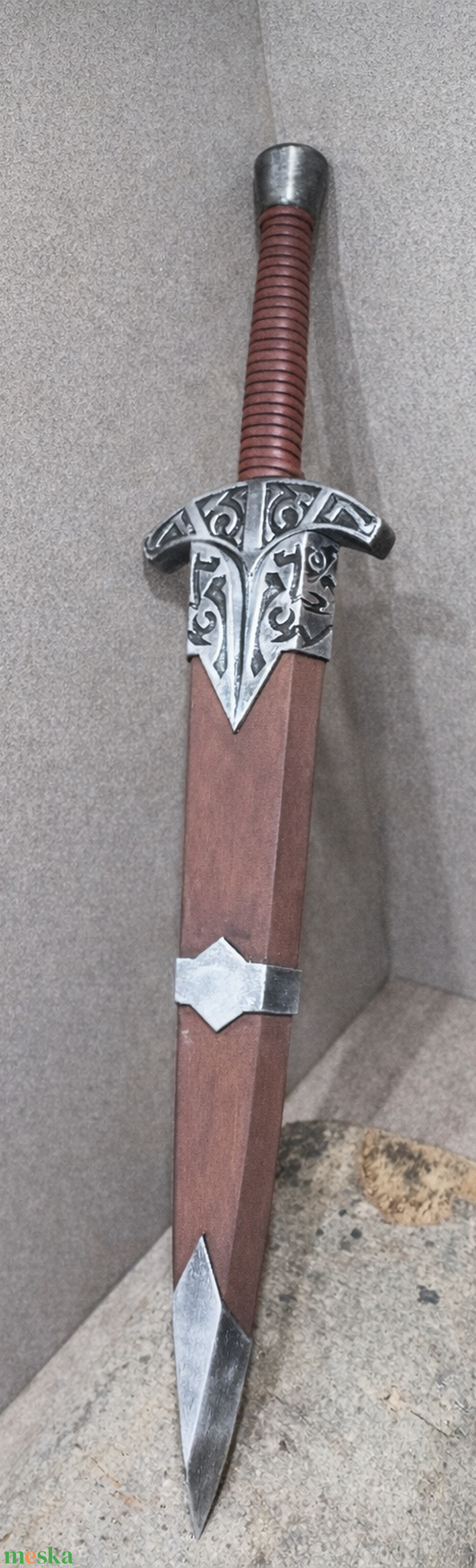 Skyrim Tőr igazi bőr markolattal + tok - 3D nyomtatott, kézzel festett - játék & sport - szerepjáték - Meska.hu