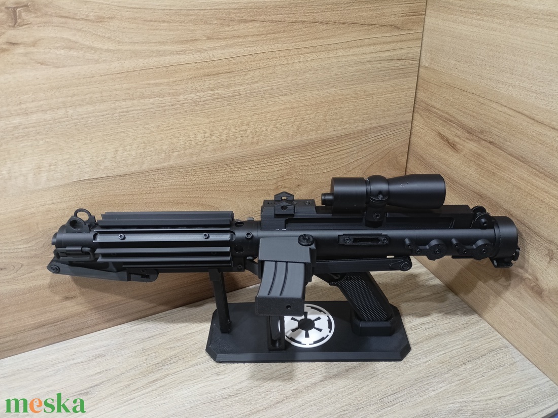 Rohamosztagos E-11 ROTJ Blaster � 3D nyomtatott, kézzel festett tartóval - játék & sport - szerepjáték - Meska.hu