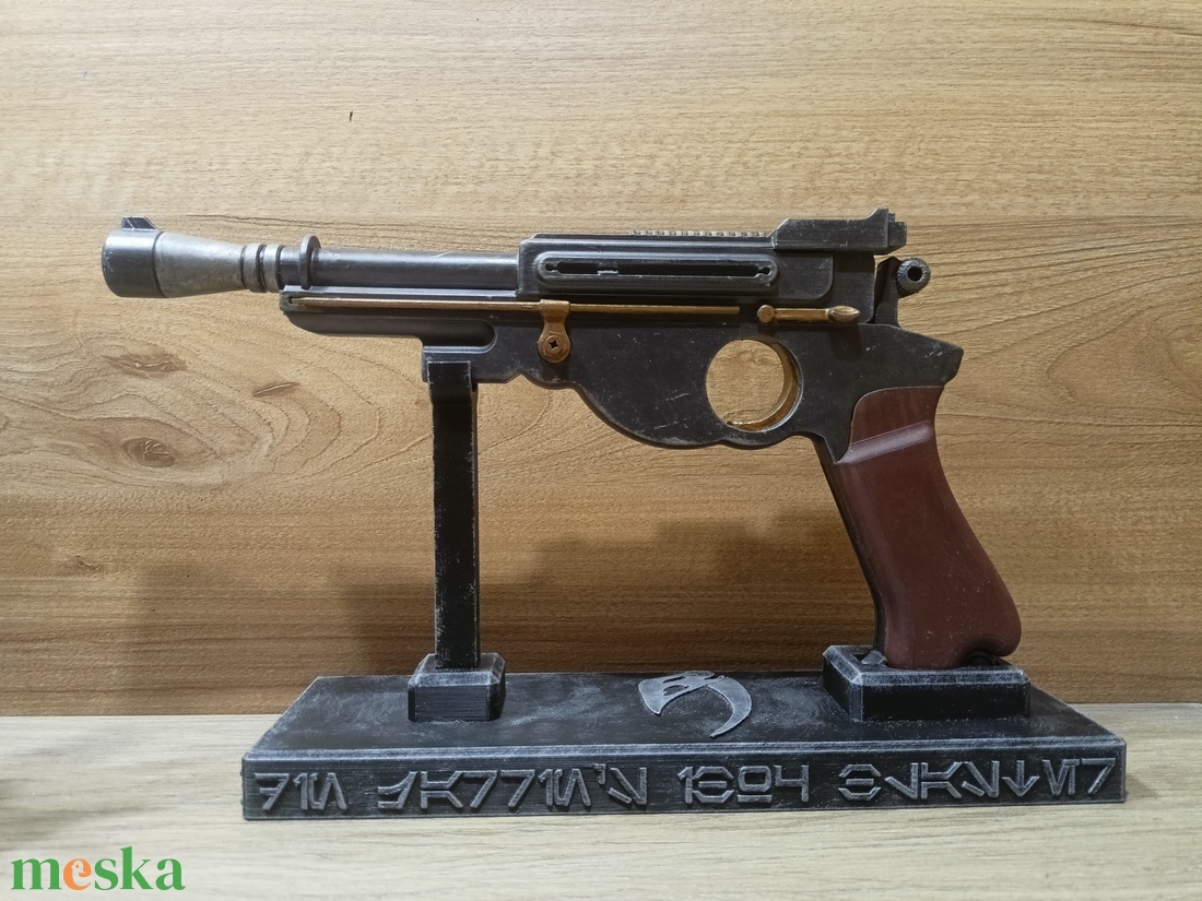 Mandalorian IB94 pisztoly + tartó� 3D nyomtatott modell, PLA, festett - játék & sport - szerepjáték - Meska.hu