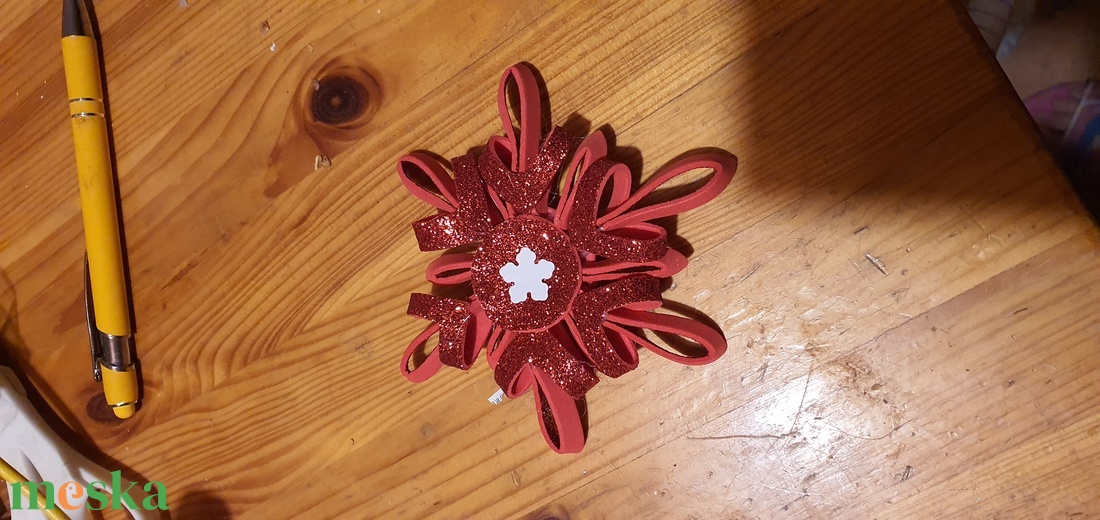 Csillogó hópihe dekor 11 cm-es - karácsony - karácsonyi lakásdekoráció - karácsonyfadíszek - Meska.hu Csillogó hópihe dekor 11 cm-es - karácsony - karácsonyi lakásdekoráció - karácsonyfadíszek - Meska.hu