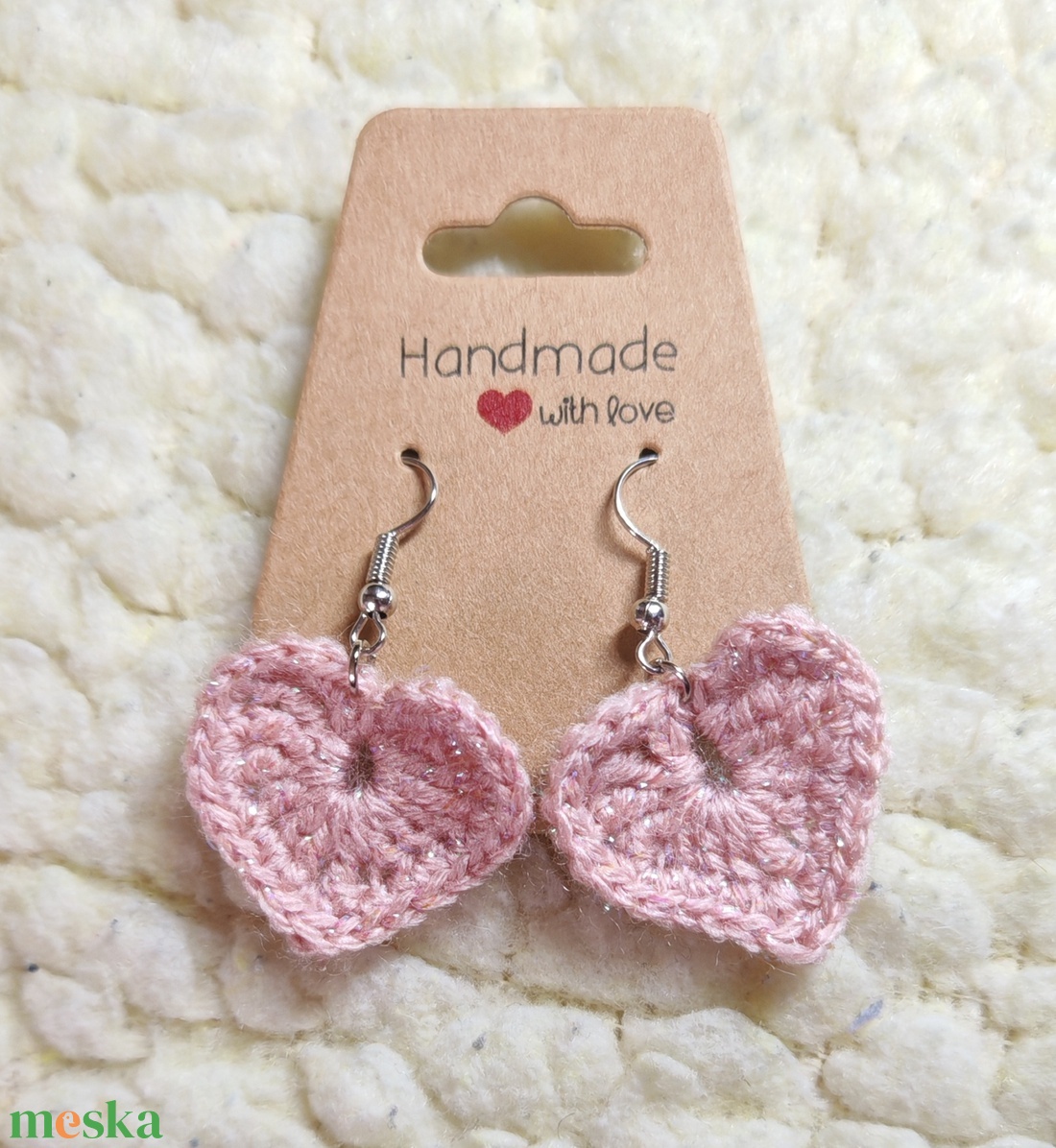 Horgolt szív alakú fülbevaló - ékszer - fülbevaló - lógó fülbevaló - Meska.hu