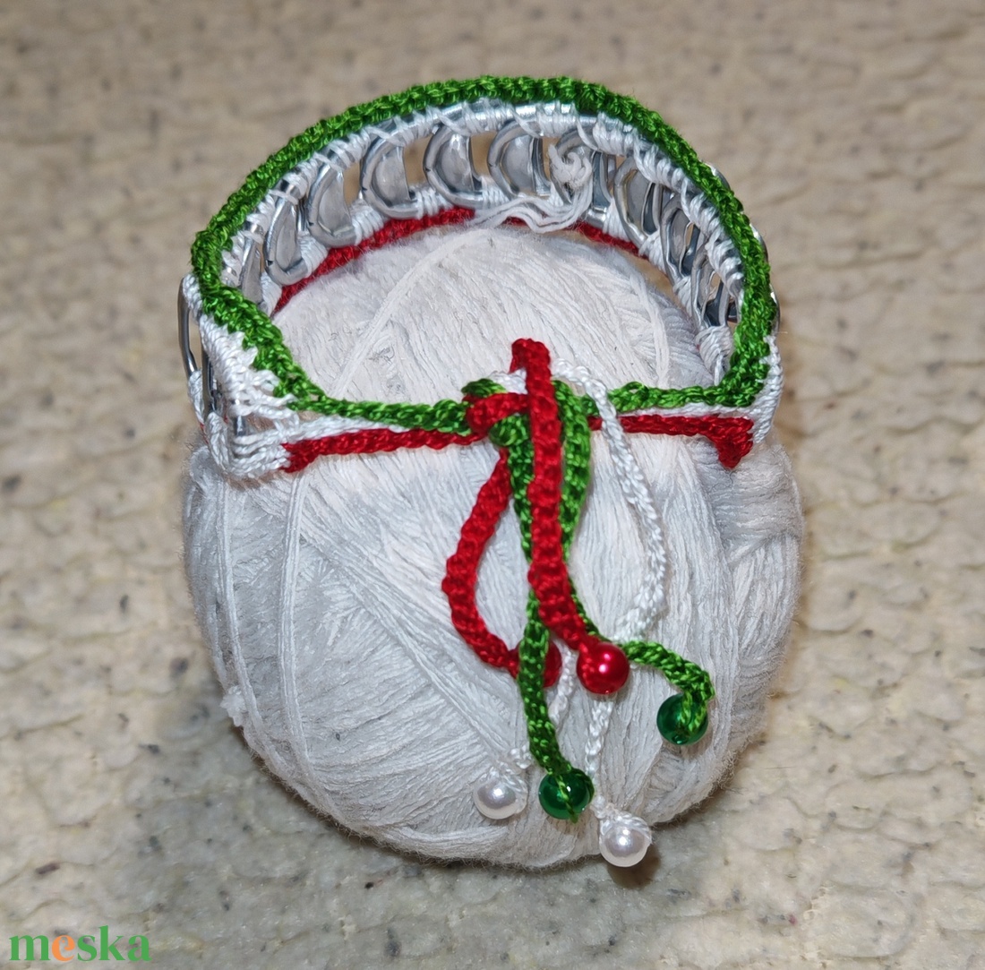 Horgolt nyitófüles karkötő - ékszer - karkötő - széles karkötő - Meska.hu