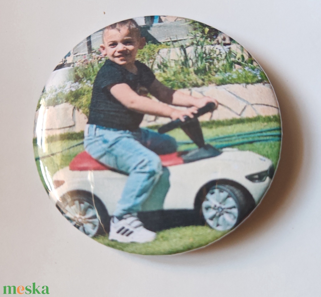 Egyedi 58 mm-es kitűző  - ékszer - kitűző és bross - Meska.hu