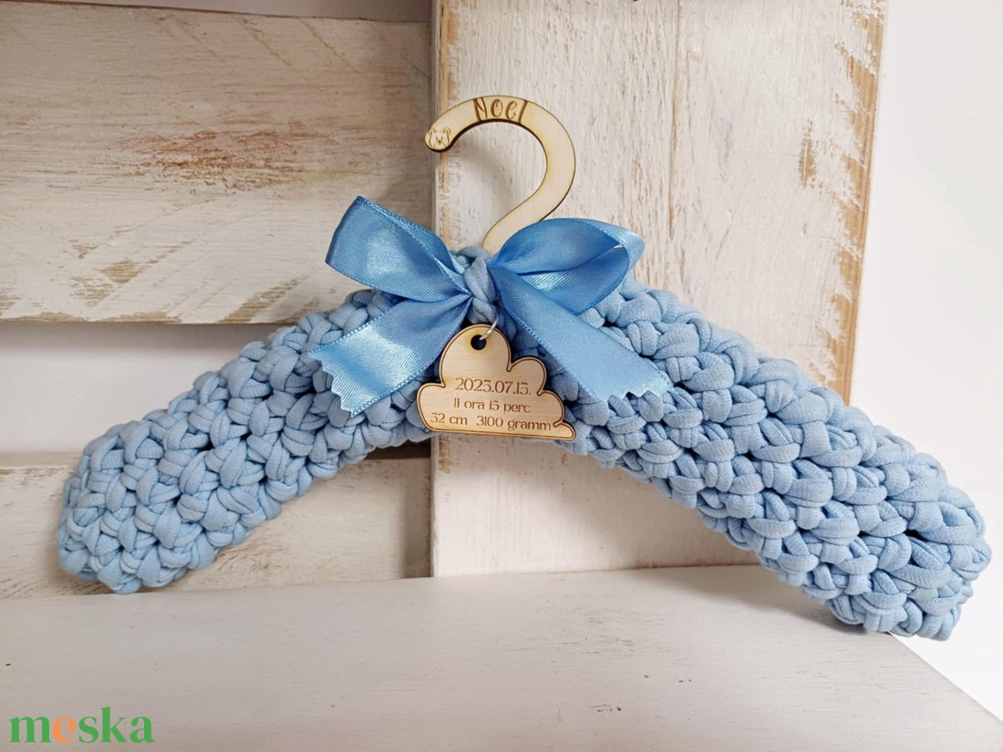 Horgolt baba vállfa - otthon & életmód - babaszoba, gyerekszoba - babaszoba dekoráció - Meska.hu