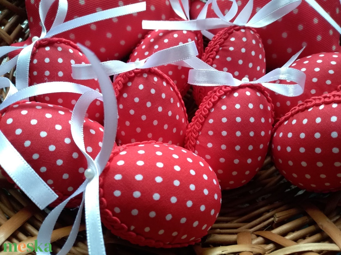 Húsvéti, pöttyös nyuszi tojásokkal - otthon & életmód - dekoráció - dísztárgy - Meska.hu Húsvéti, pöttyös nyuszi tojásokkal - otthon & életmód - dekoráció - dísztárgy - Meska.hu