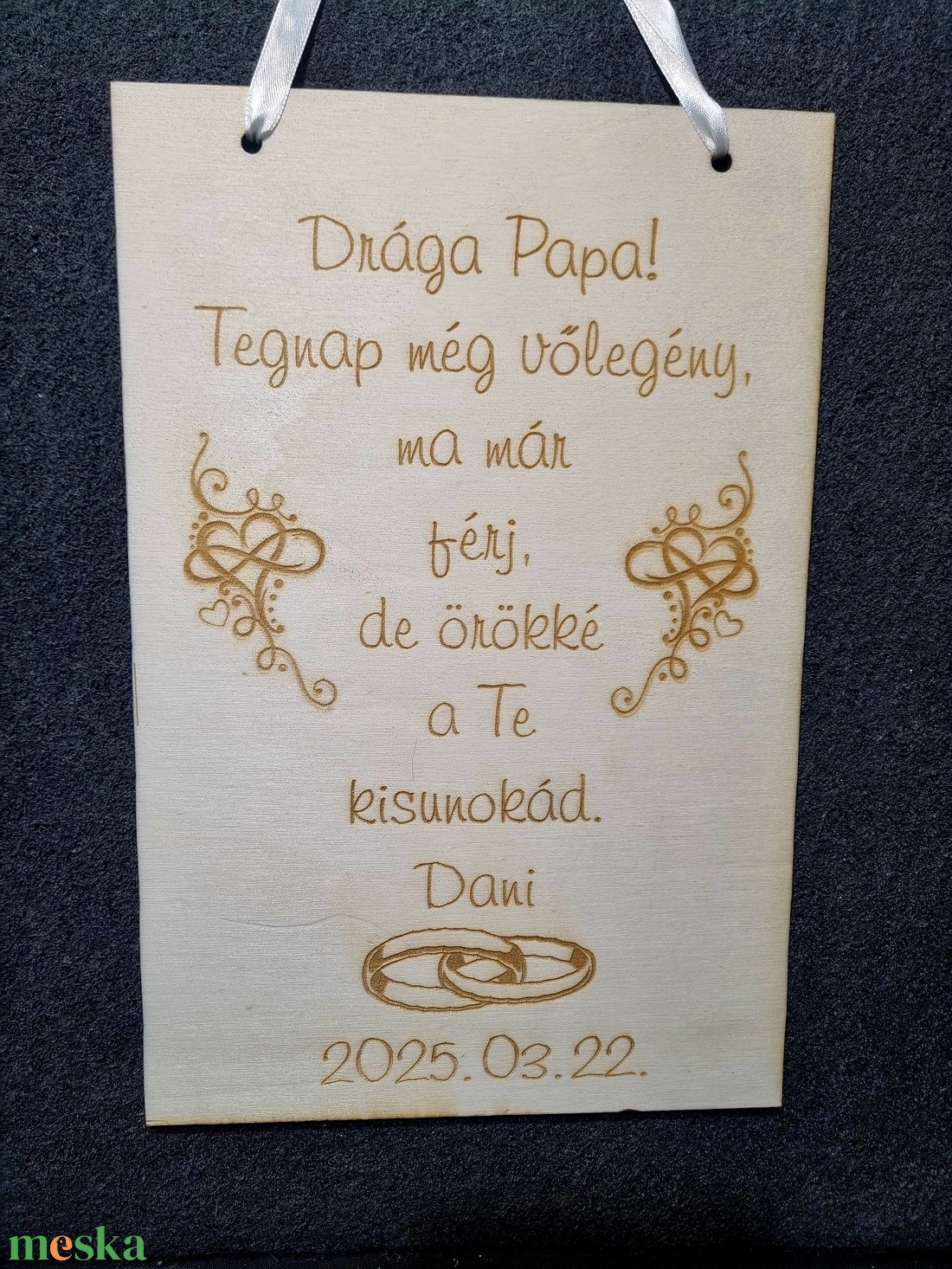 Gravírozott fatábla szülőköszöntő ajándék - esküvő - emlék & ajándék - szülőköszöntő ajándék - Meska.hu