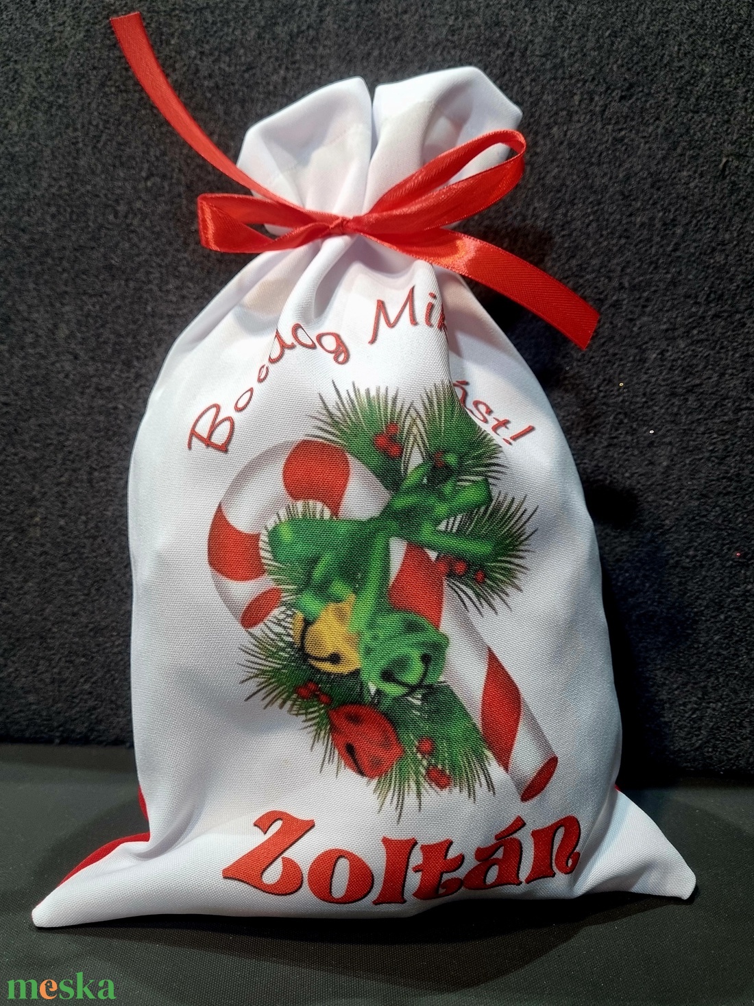 Egyedi,névre szóló Mikulás Grinch mintával - karácsony - mikulás - mikulás zsák - Meska.hu