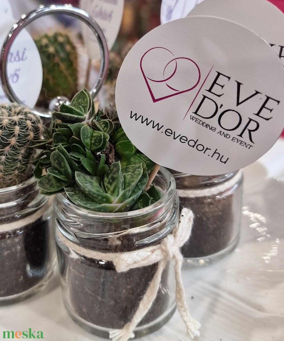 A Szeretet Örök Ígérete: Kézműves Kövirózsa Vendégajándék - esküvő - emlék & ajándék - köszönőajándék - Meska.hu