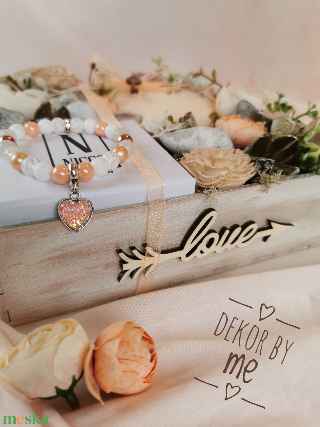 Lovebox ásvány karkötővel! - ékszer - karkötő - karkötő medállal - Meska.hu Lovebox ásvány karkötővel! - ékszer - karkötő - karkötő medállal - Meska.hu