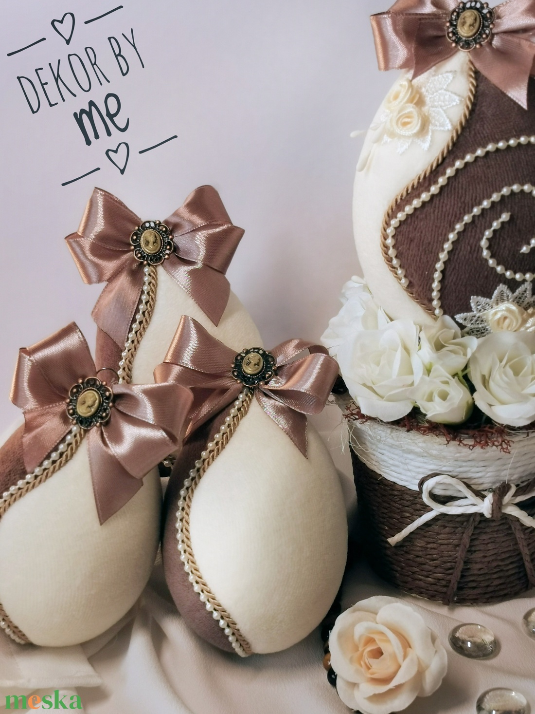 Elegáns vintage húsvéti asztaldísz bársony tojással � romantikus, kézműves dekoráció - ünnepi díszek, dekorációk - húsvéti díszek és dekorációk - húsvéti asztaldíszek - Meska.hu