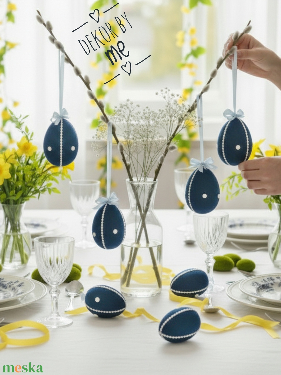 Sötétkék bársony húsvéti tojás dekoráció � 10 cm, felakasztható, romantikus stílus - ünnepi díszek, dekorációk - húsvéti díszek és dekorációk - húsvéti asztaldíszek - Meska.hu
