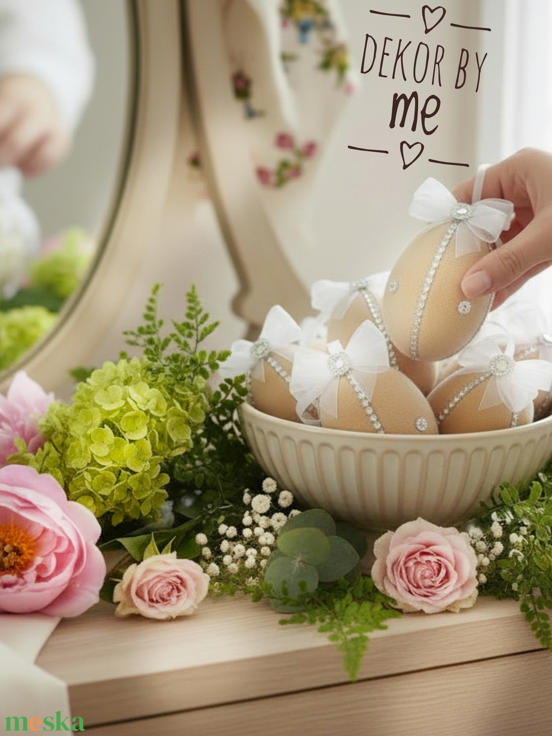 Bársony húsvéti tojás dekoráció � 10 cm, felakasztható, romantikus stílus - ünnepi díszek, dekorációk - húsvéti díszek és dekorációk - húsvéti asztaldíszek - Meska.hu