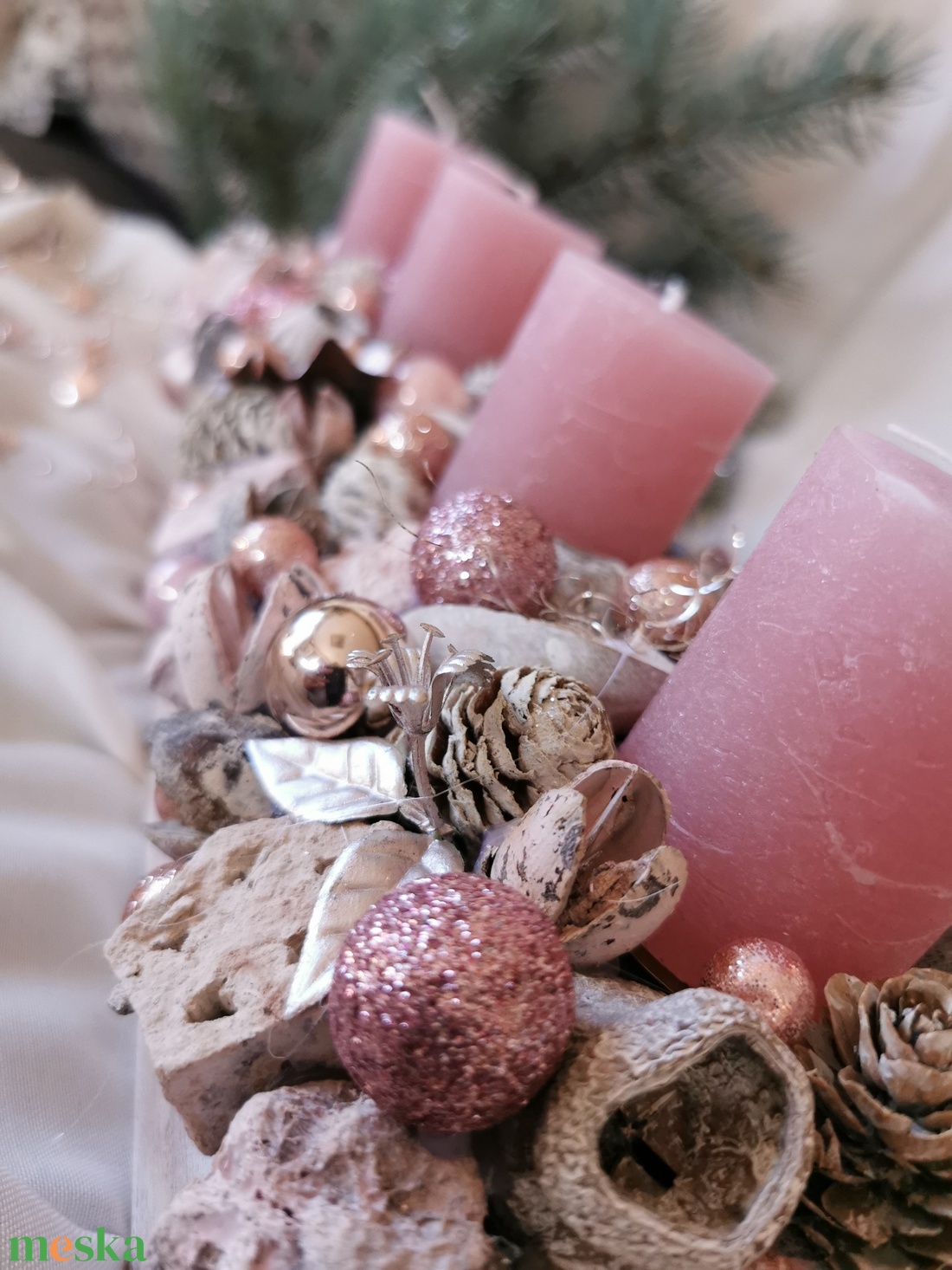 Púder rózsaszín adventi asztaldísz � elegáns, részletgazdag karácsonyi dekoráció - karácsony - adventi díszek - adventi asztaldísz - Meska.hu