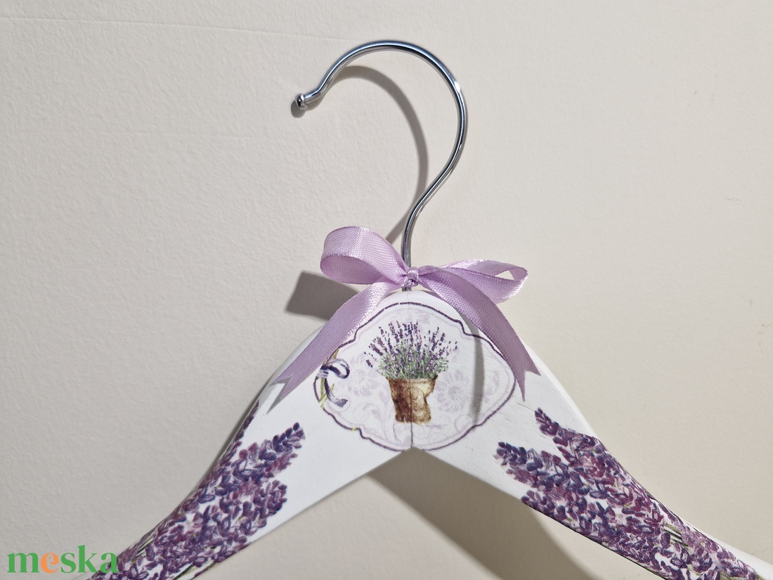 Levendulás vállfa - esküvő - ruha - vállfa - Meska.hu