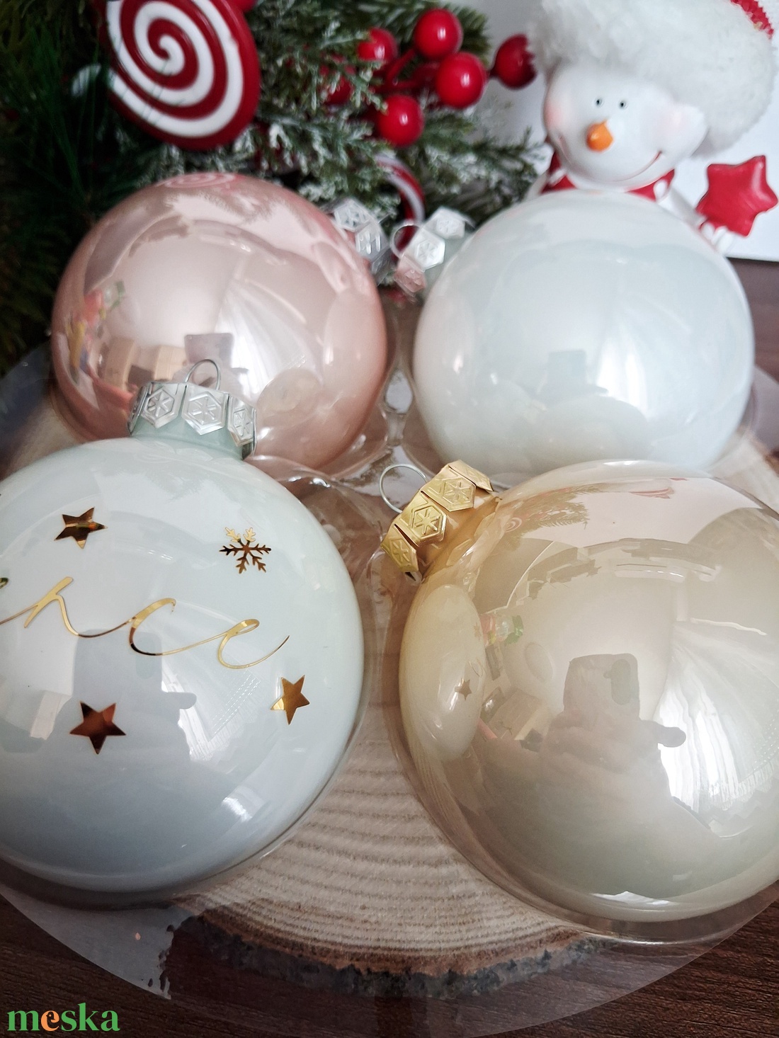 Névre szóló karácsonyfadísz, üveggömb � díszdobozos neves karácsonyfadísz - karácsony - karácsonyi lakásdekoráció - karácsonyfadíszek - Meska.hu