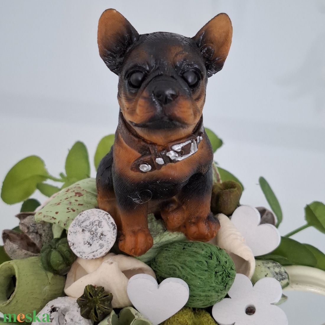 Kutyás dísz locsolóban  - otthon & életmód - virágdekoráció - virágdíszek - asztali virágdísz - Meska.hu