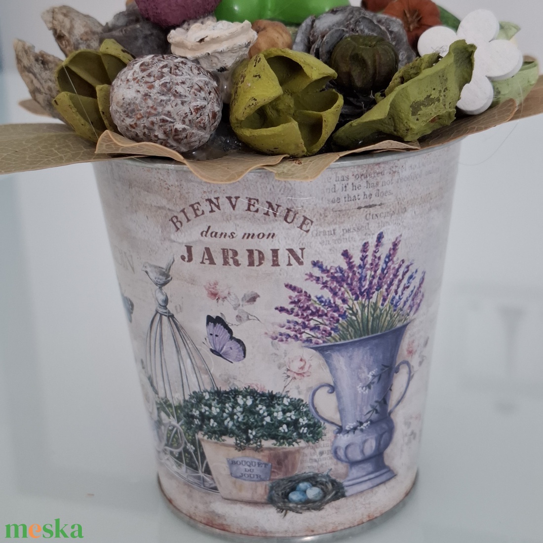 Levendulás asztaldísz  - otthon & életmód - virágdekoráció - virágdíszek - virágdísz kaspóban - Meska.hu