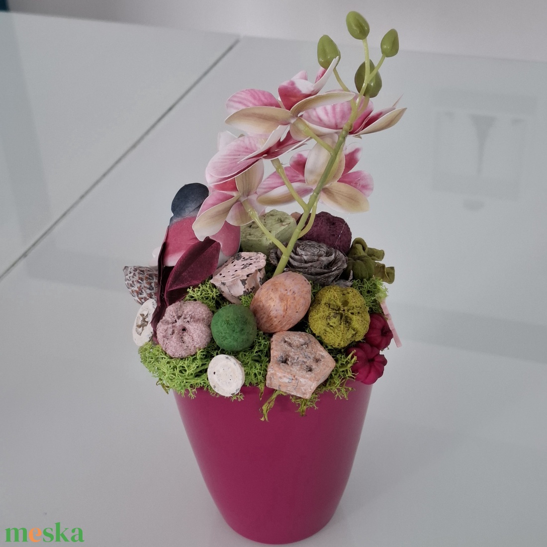 Virágdísz orchideával - otthon & életmód - virágdekoráció - virágdíszek - virágdísz kaspóban - Meska.hu