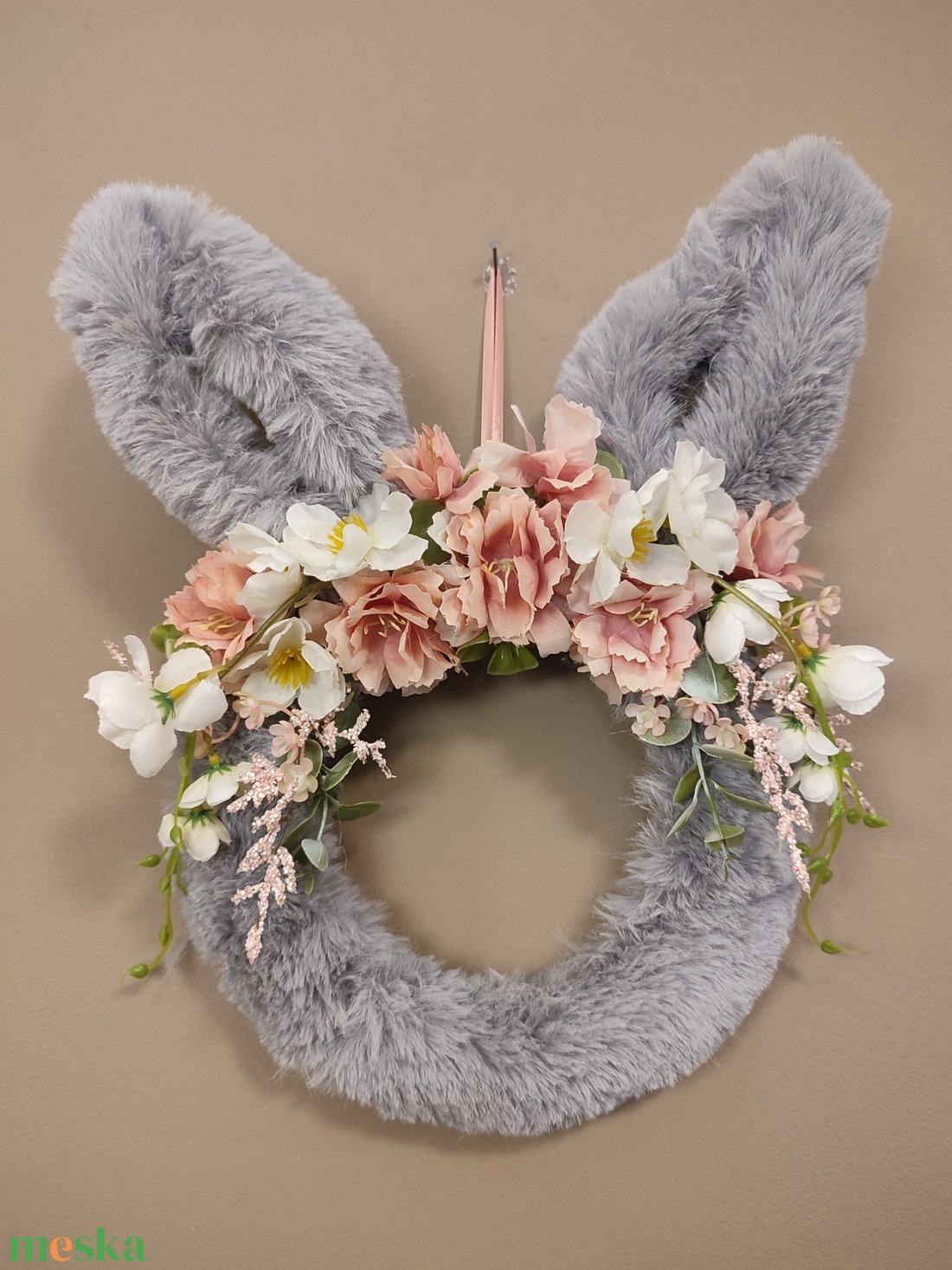 Húsvéti kopogtató, szörmés nyuszi szürke  - otthon & életmód - dekoráció - ajtó- és ablak dekoráció - ajtódísz & kopogtató - Meska.hu