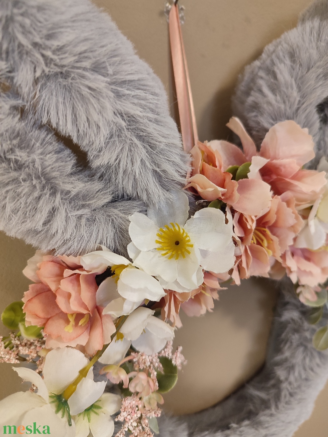 Húsvéti kopogtató, szörmés nyuszi szürke  - otthon & életmód - dekoráció - ajtó- és ablak dekoráció - ajtódísz & kopogtató - Meska.hu