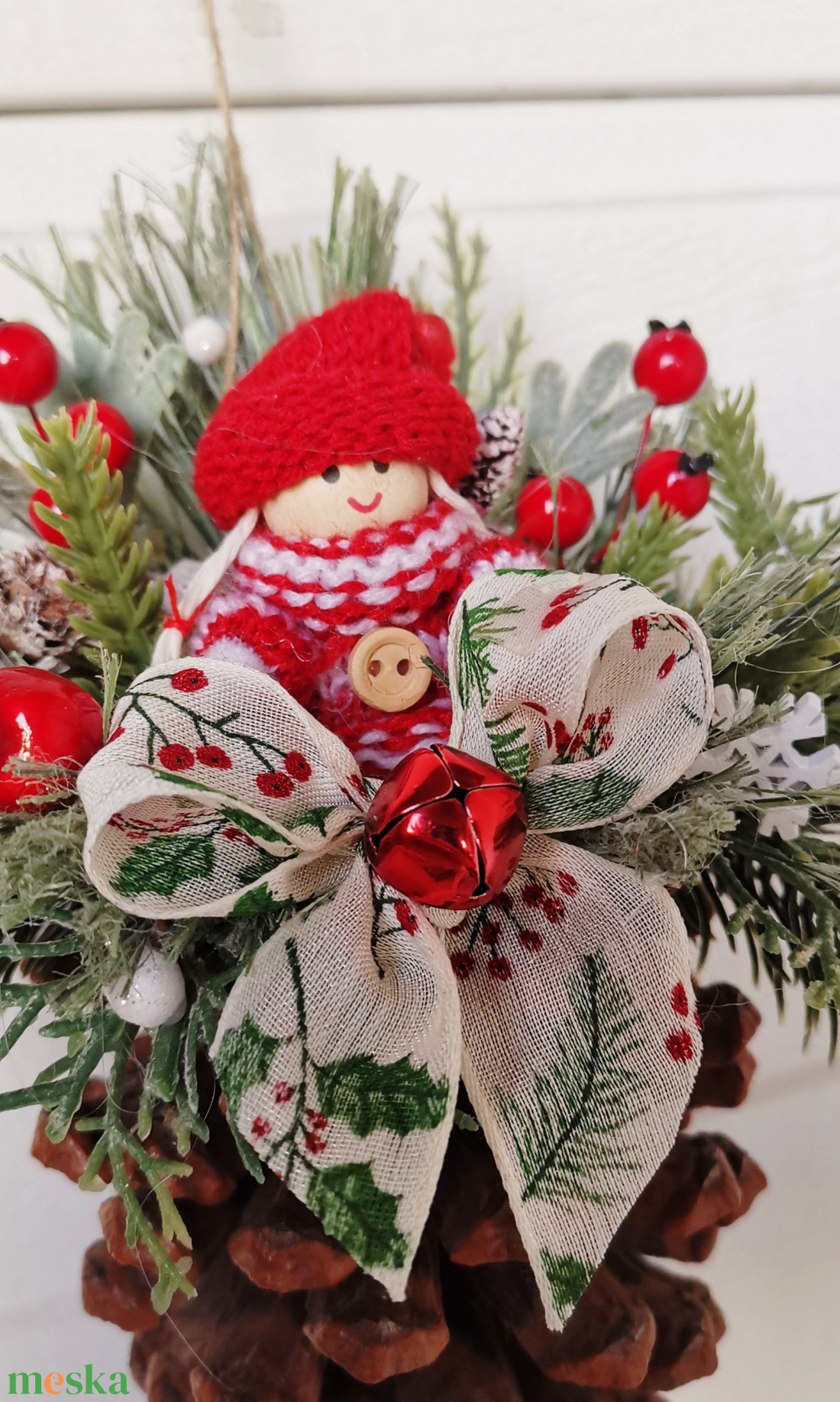 Karácsonyi dísz, óriási toboz függelék, manó lány - karácsony - karácsonyi lakásdekoráció - karácsonyi lakásdíszek - Meska.hu